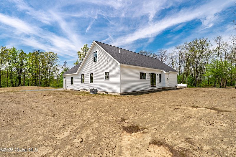 5th image of 60 Plante Lane