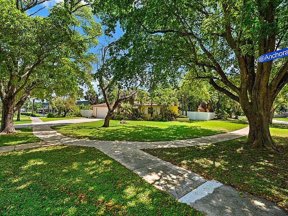 3rd image of 844 Anchorage Drive