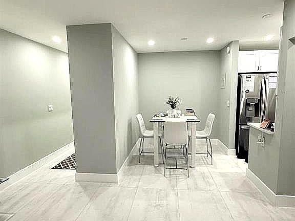 3rd image of 2191 NE 68th St APT 403