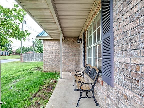 3rd image of 926 Galileo Dr