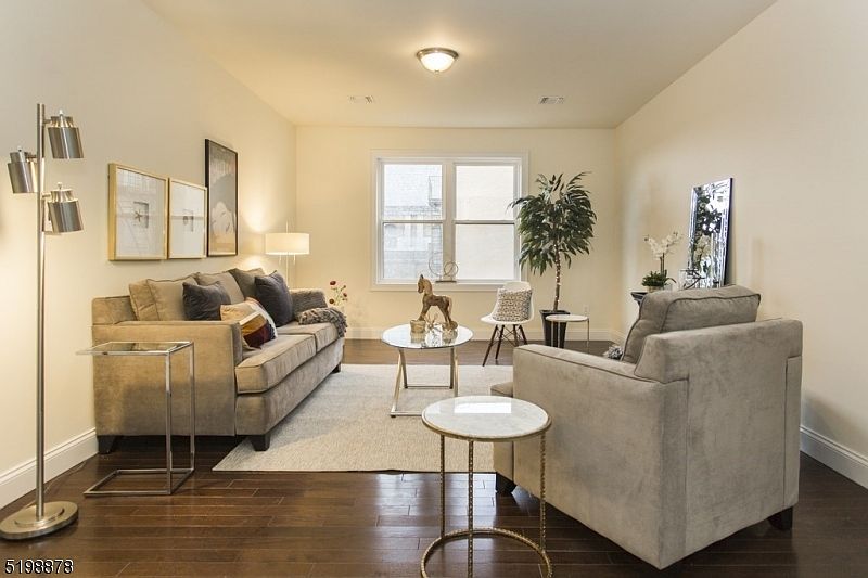 1st image of 90 Clinton Ave Unit 401