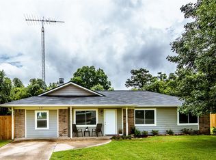 11 Deerfield Rd, Huntsville, TX 77340