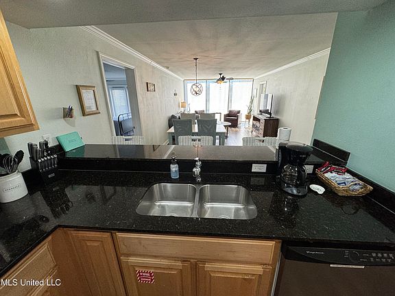 4th image of 2046 Beach Blvd #225