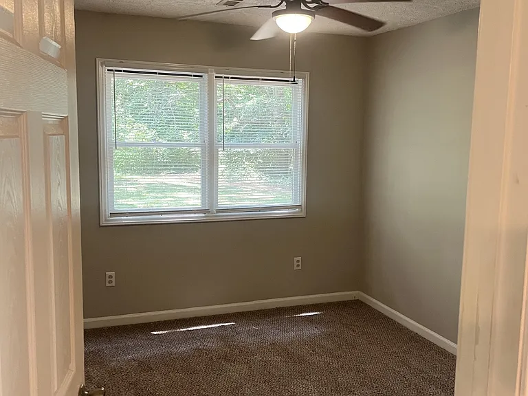 Bedroom - Closet on left