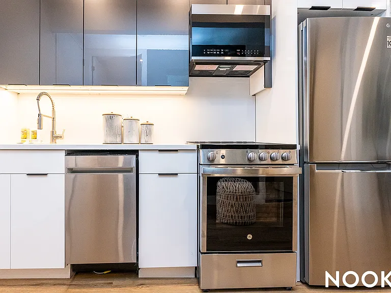 2484 Bedford Ave #2D — Photo 20