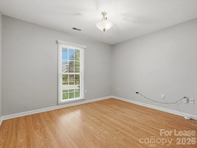 9437 Fairmead Dr — Photo 39