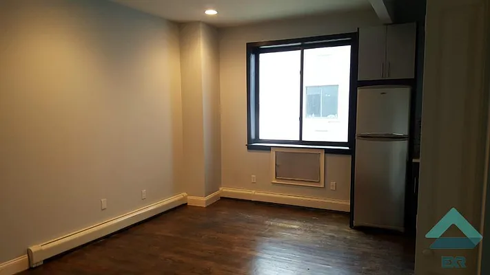 Rented by EXR | media 16