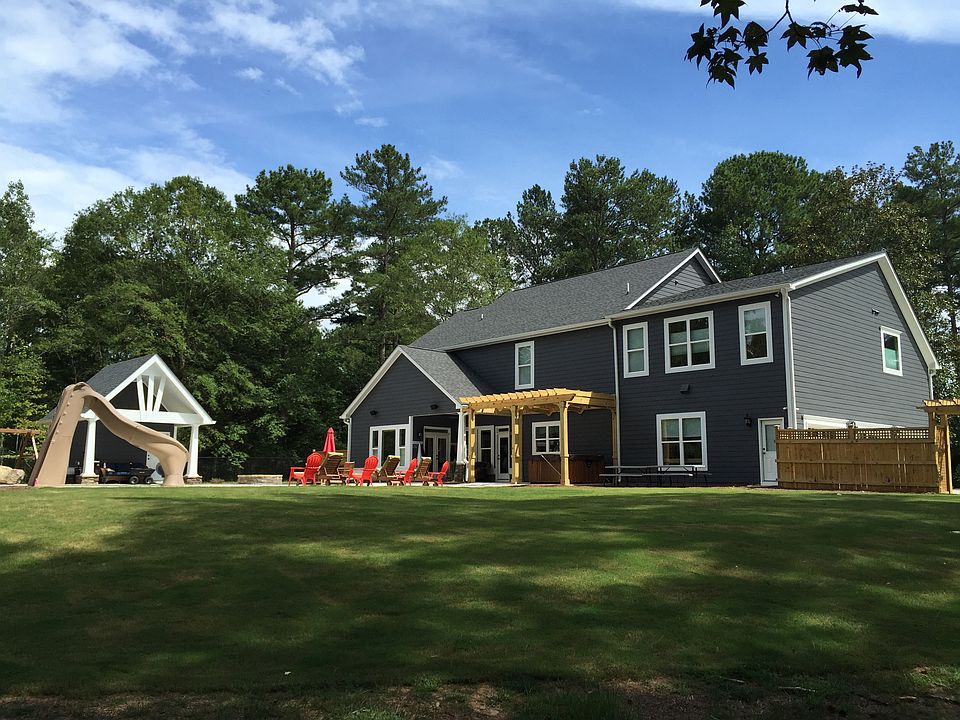 2nd image of 3678 Wilkins Cir
