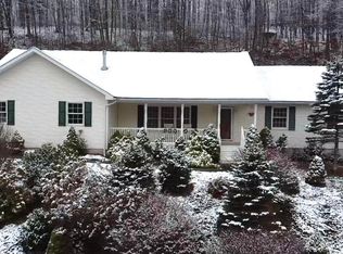 211 Spring Hill Rd, Honesdale, PA 18431