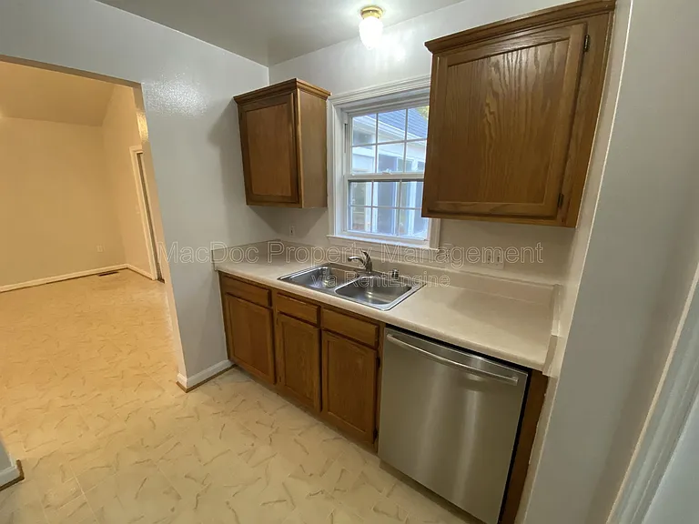 211 Cedar Ridge Dr — Photo 11