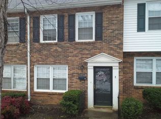 1436 Dover Rd, Spartanburg, SC 29301