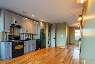 Rented by aptsandlofts.com