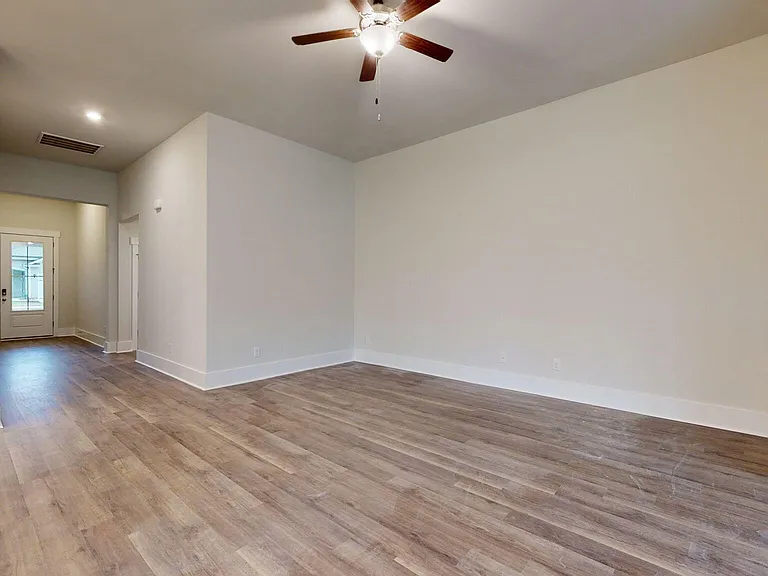 510 Edgewater Way — Photo 15