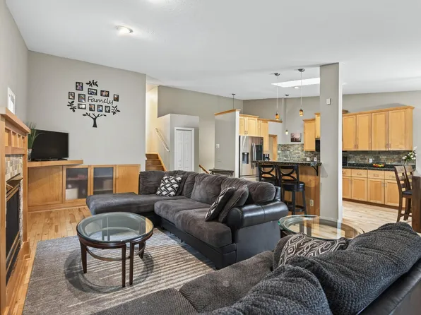 4302 McColl Dr, Savage, MN 55378