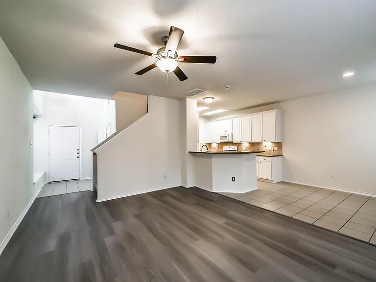 246 W Stedhill Loop — Photo 6