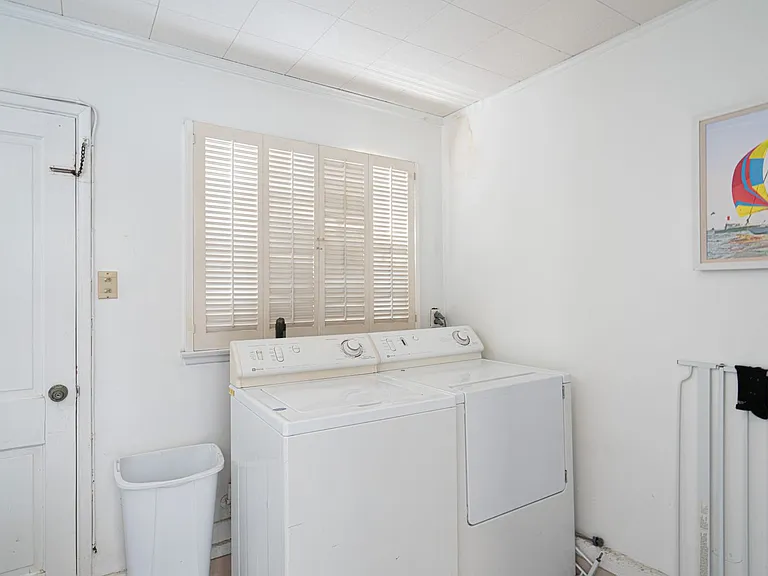 2124 E Oceanfront — Photo 27
