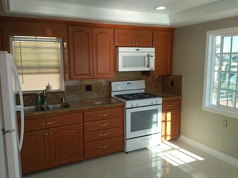 16864 Bayview Dr #3 — Photo 9