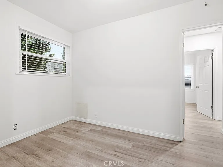 3735 5th Ave — Photo 21