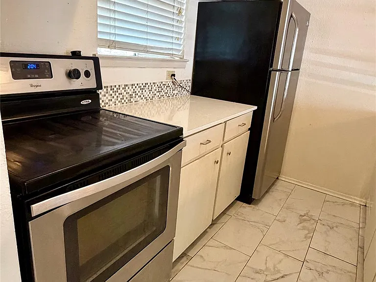 6910 Hart Ln #703 — Photo 9