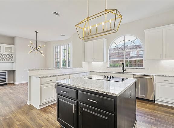 3rd image of 3904 Sunflower Ln