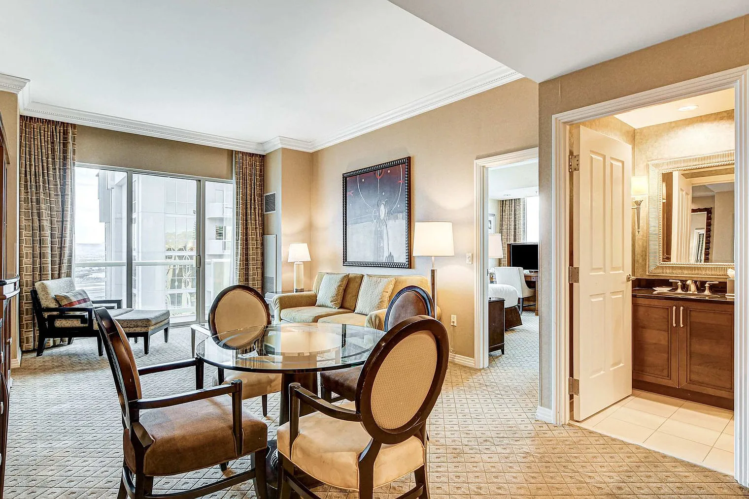 1 bed, 1.0 bath, 839 sqft, $9,733 — Photo 3