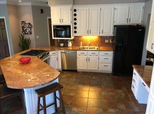 20703 Courtney Place Dr, Warrenton, MO 63383
