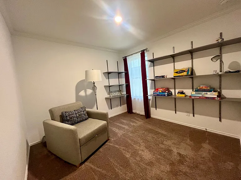 7715 Yeti Park — Photo 8