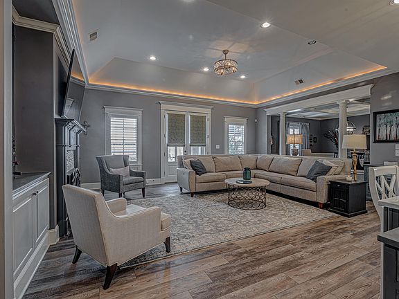 5th image of 9109 Enclave Green Ln N