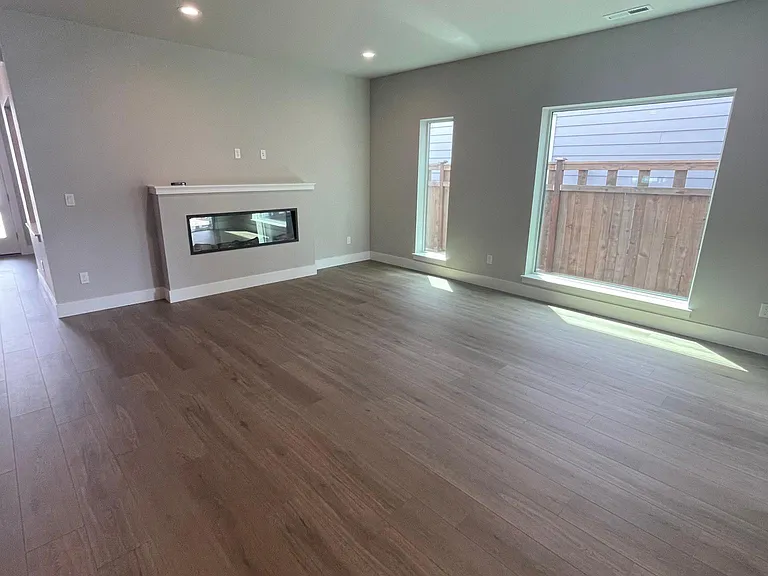 16555 SE Pleasant Valley Pkwy — Photo 5