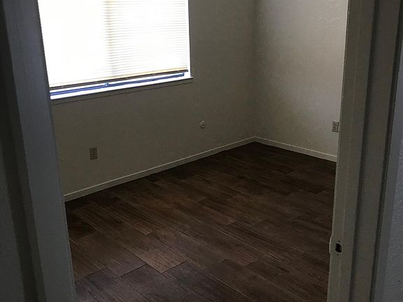 5th image of 324 Layland Dr