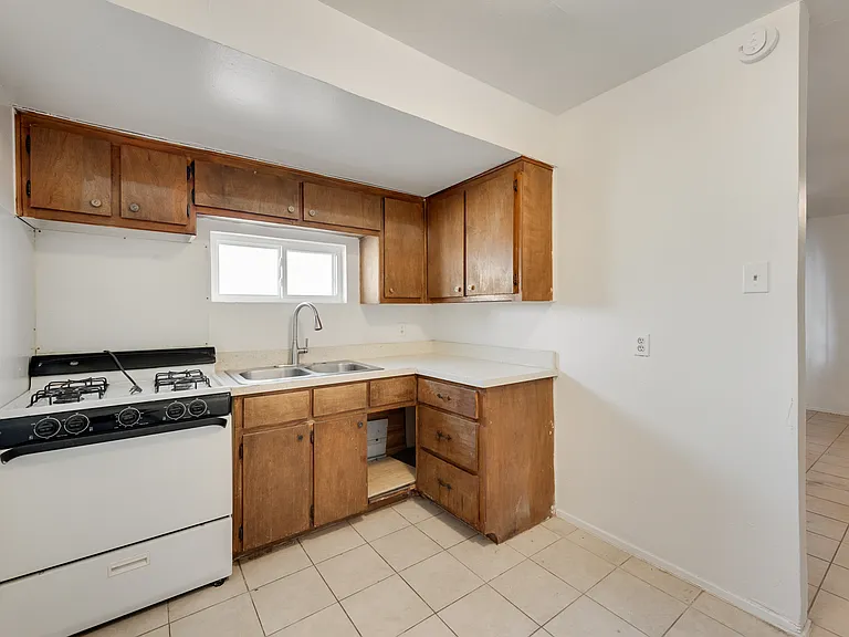 506 N Elm St #A — Photo 9