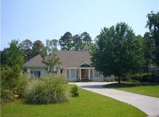 10 Amberwood Cir, Savannah, GA 31405