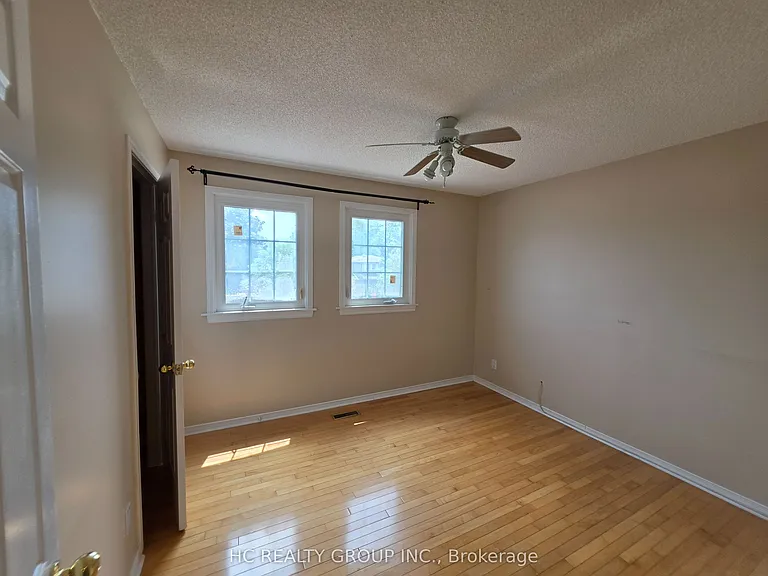 40 Stargell Cres — Photo 11