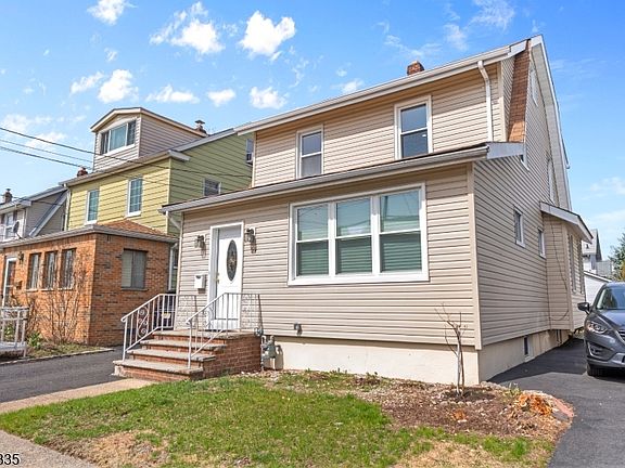 2nd image of 39 Hurden St