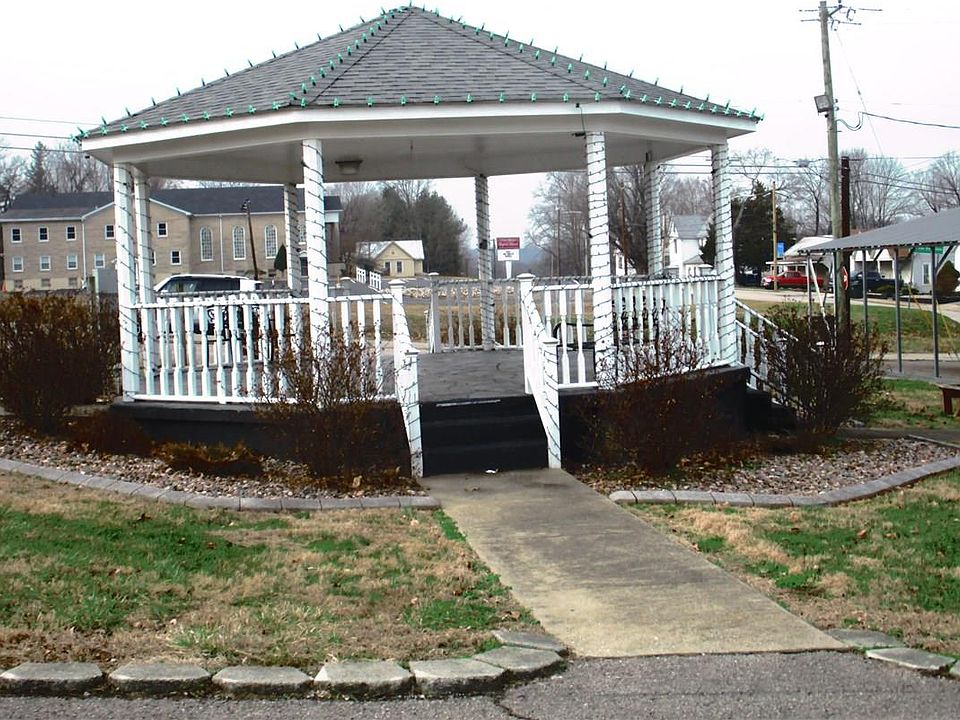1st image of 303 W Main St