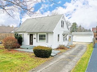 1414 Moncrest Dr NW, Warren, OH