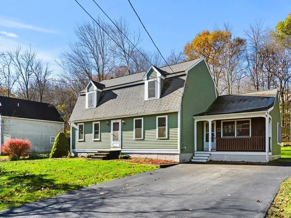 138 Fernwood Dr, Gardner, MA 01440