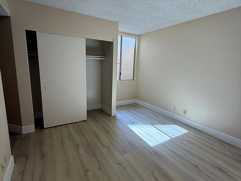 807Bunk — Photo 34