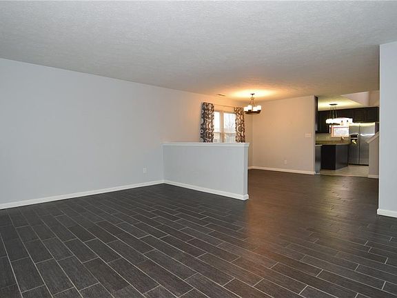 3rd image of 10206 Buell Dr