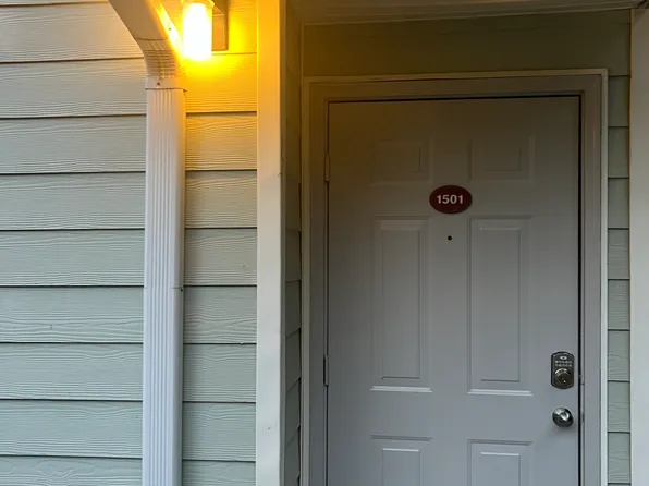 447 W Longleaf Dr, Auburn, AL