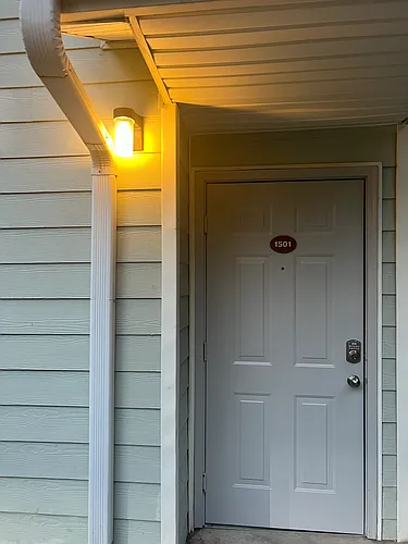 447 W Longleaf Dr Photo 1