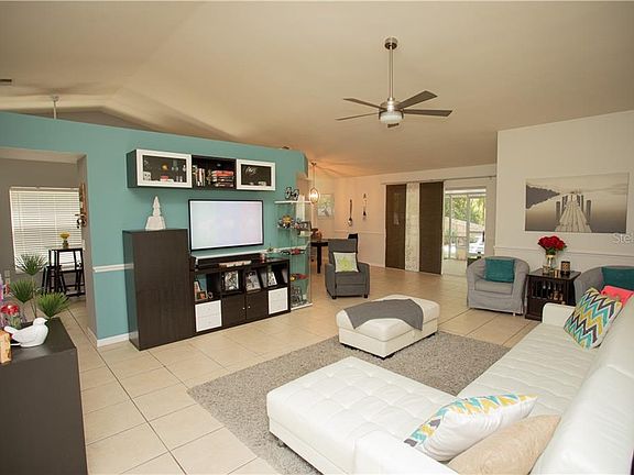 5th image of 10813 Candlin Ct