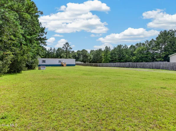 125 Woodleaf Lane, Jacksonville, NC 28540