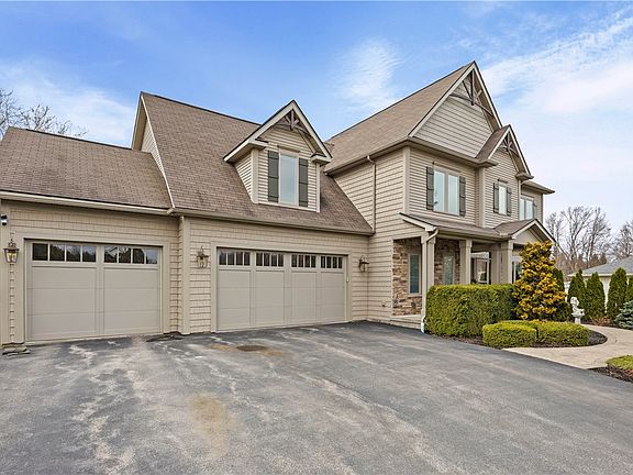 3rd image of 65 North Ave