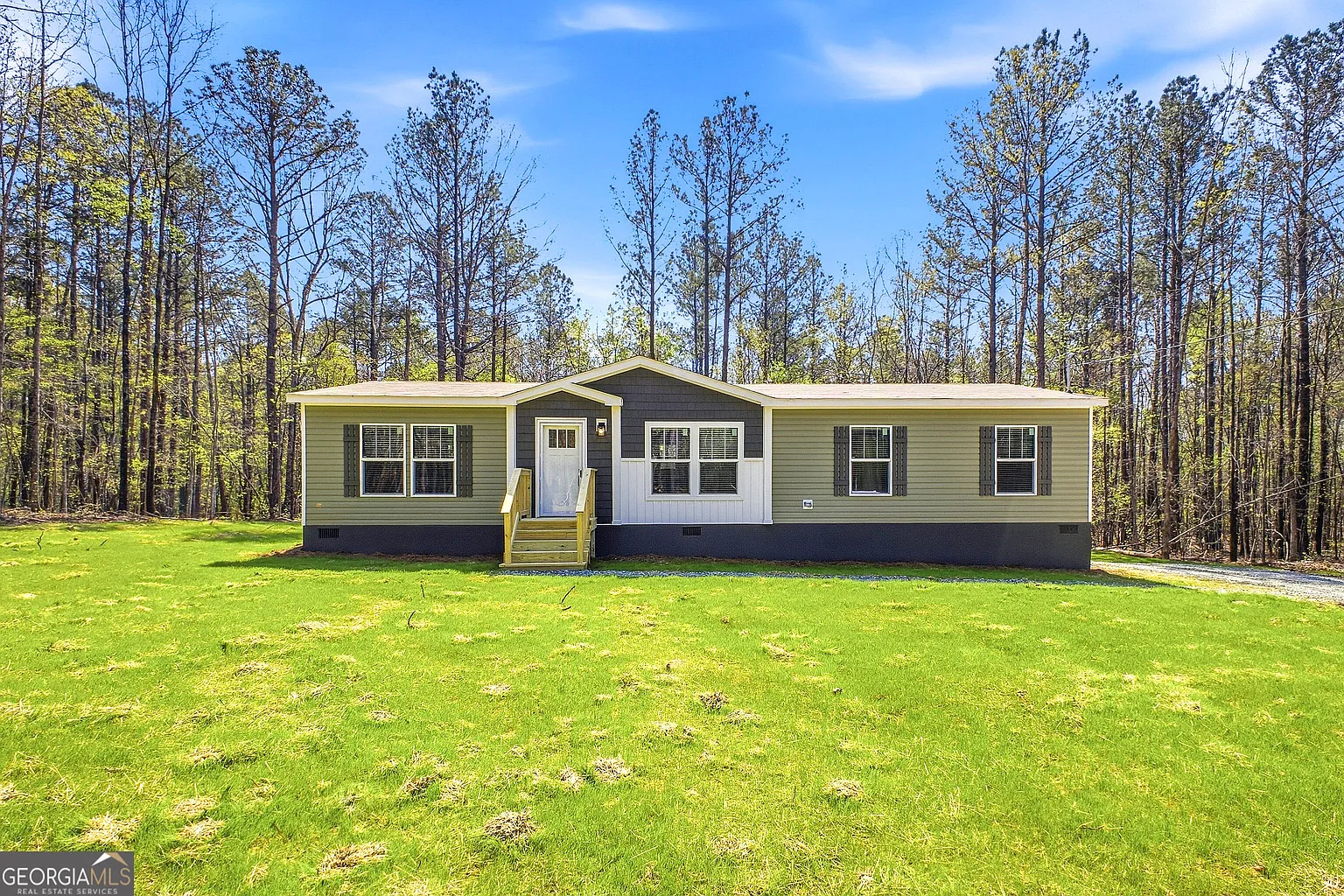 132 Lakeshore Dr photo 1