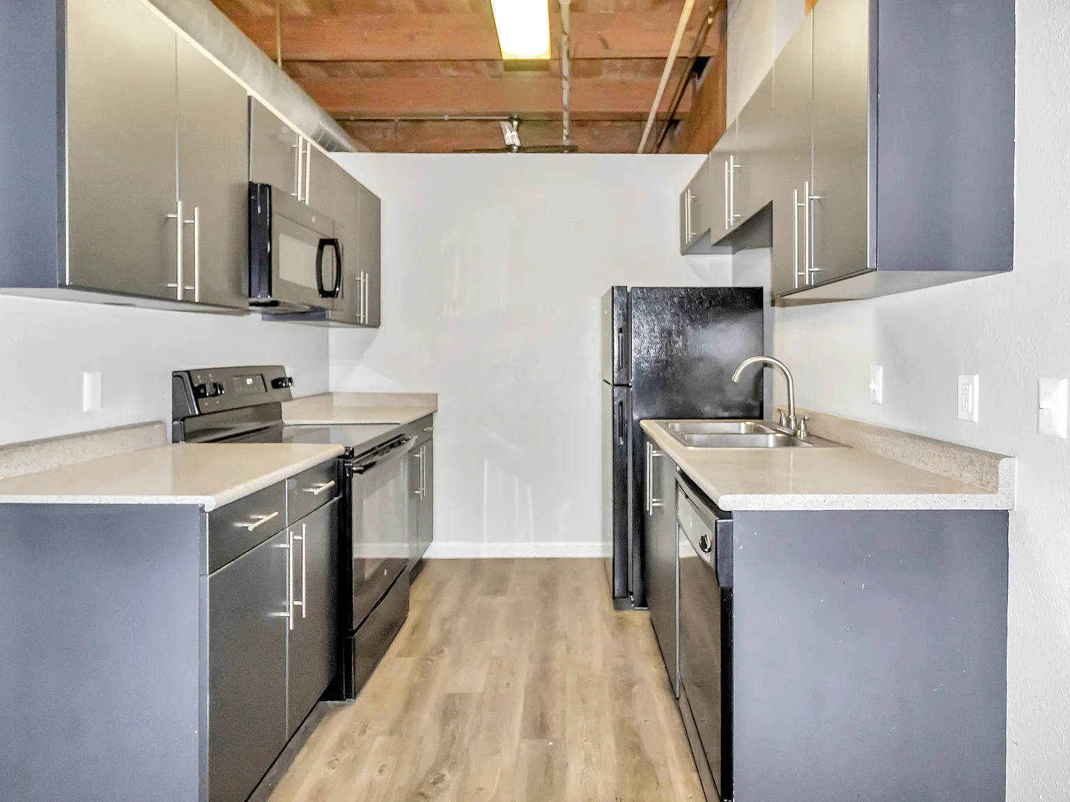 The Landings at River Market Loft & Apartment Homes — Photo 4