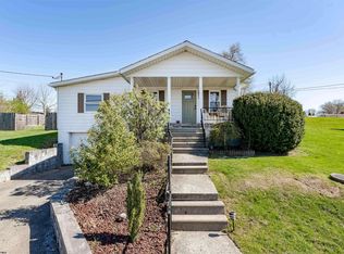 88 Fairmor Dr, Westover, WV 26501