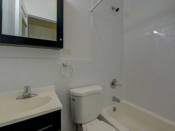 5th image of 411 W 48th St #2WR