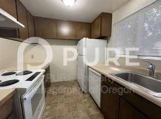 9015 SE Clackamas Rd, Clackamas, OR 97015