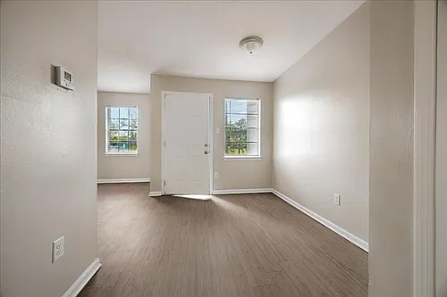 Graceland Pointe Apartments: Modern Style, Excellent Value in Memphis Photo 1